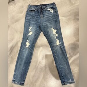 Judy Blue Distressed Skinny Jeans in Blue